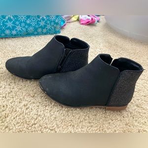 Black boots